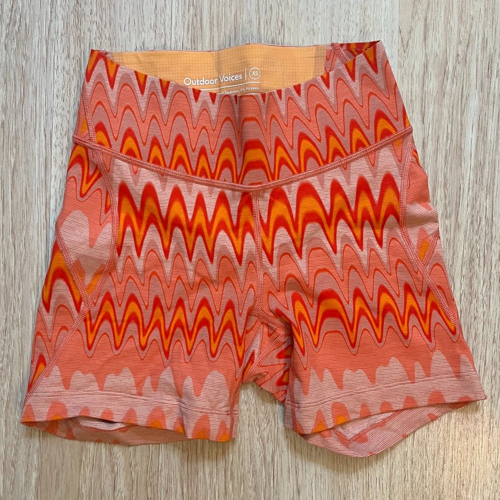 Outdoor Voices TechSweat Bike Shorts in Grapefruit Helios – XS